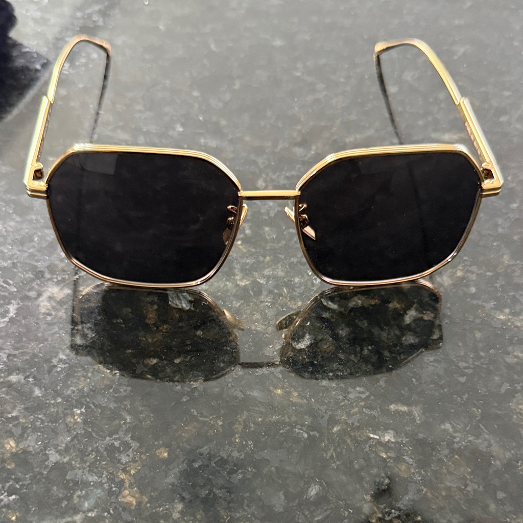 Bottega Veneta Gold And Black Sunglasses - Bv1108sa 001